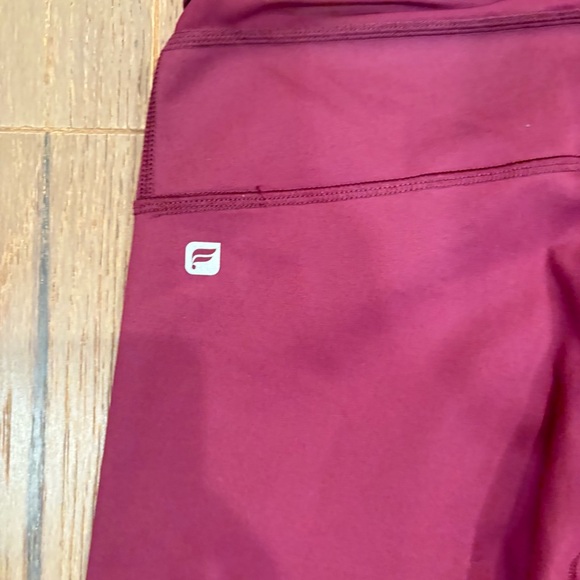 Fabletics NWT $55 Darby High-Waisted 7/8 Leggings Deep Plum XS high waist - Picture 9 of 10